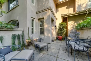 Photo #4: 20055901 Listing