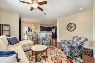 Photo #6: 20055975 Listing 