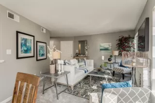 Photo #2: 20056073 Listing