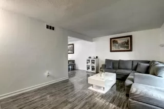 Photo #2: 20056097 Listing