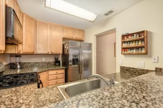 Photo #3: 20056322 Listing