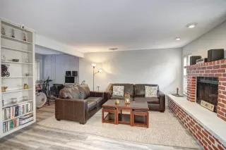 Photo #5: 20056455 Listing 