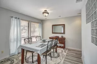 Photo #6: 20056455 Listing 