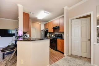 Photo #3: 20056482 Listing 