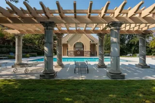 Photo #1: 20056578 Listing