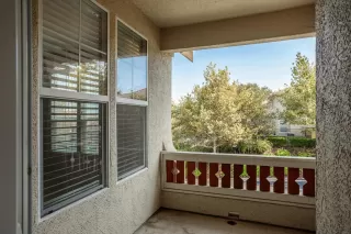 Photo #5: 20056578 Listing