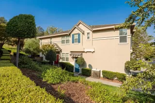 Photo #6: 20056578 Listing