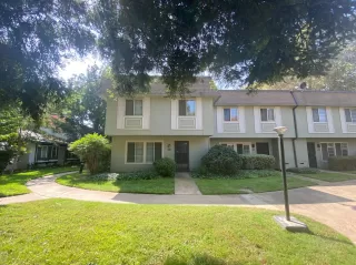 Photo #1: 20056607 Listing