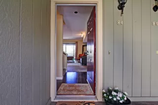 Photo #4: 20056635 Listing