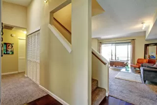 Photo #5: 20056635 Listing