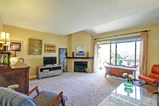 Photo #6: 20056635 Listing