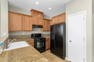 Photo #1: 20056717 Listing 