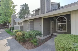 Photo #2: 20056982 Listing 