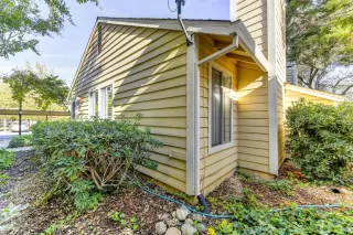 Photo #2: 20057092 Listing