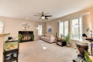 Photo #6: 20057092 Listing