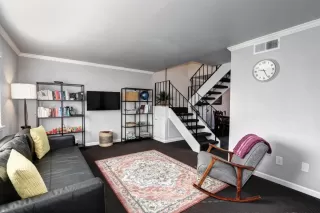 Photo #2: 20057174 Listing 