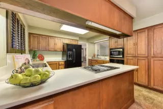 Photo #2: 20057410 Listing