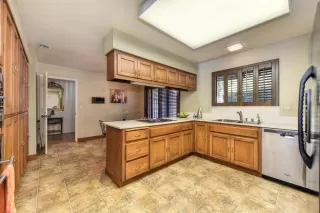 Photo #3: 20057410 Listing