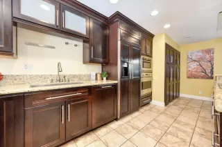 Photo #2: 20057447 Listing