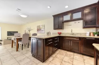 Photo #4: 20057447 Listing
