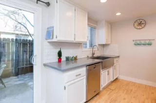 Photo #5: 20057474 Listing