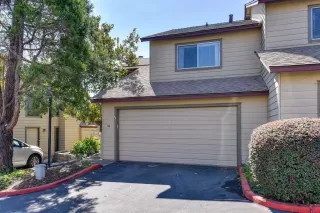 Photo #1: 20057596 Listing 