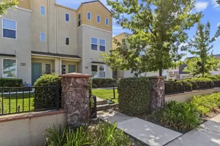 Photo #1: 20057631 Listing