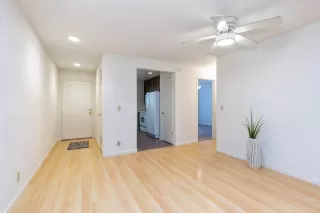 Photo #2: 20057811 Listing 