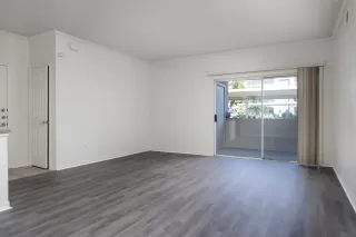 Photo #3: 20057817 Listing