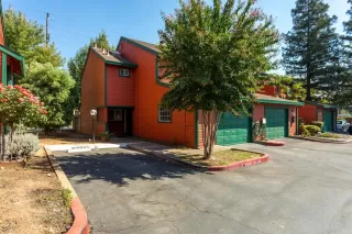 Photo #1: 20057880 Listing 