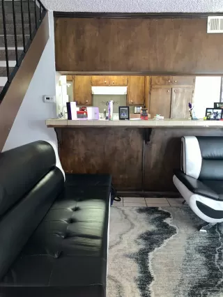 Photo #3: 20058157 Listing