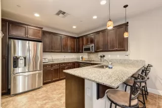 Photo #1: 20058189 Listing 