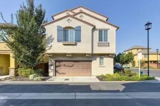 Photo #5: 20058189 Listing 