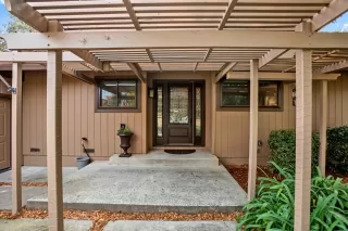 Photo #2: 20058562 Listing