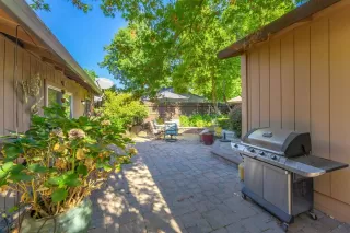 Photo #3: 20058743 Listing