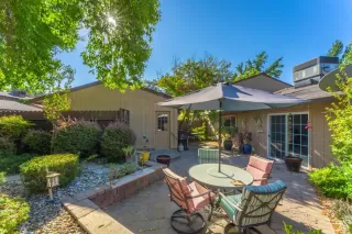 Photo #5: 20058743 Listing