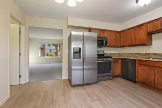 Photo #4: 20058771 Listing