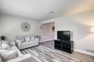 Photo #1: 20059003 Listing