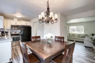 Photo #5: 20059003 Listing