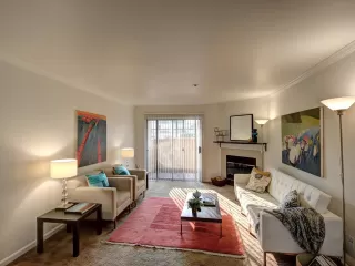 Photo #1: 20059013 Listing