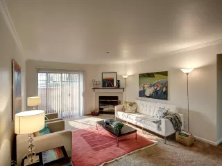 Photo #2: 20059013 Listing