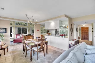 Photo #6: 20059095 Listing 