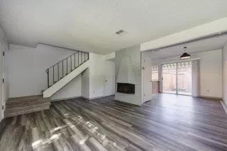 Photo #5: 20059221 Listing