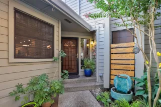 Photo #2: 20059244 Listing 