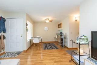 Photo #3: 20059282 Listing