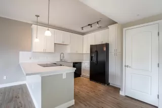 Photo #6: 20059767 Listing