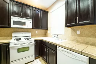 Photo #6: 20059953 Listing 