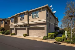 Photo #2: 20060162 Listing