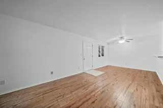 Photo #6: 20060173 Listing