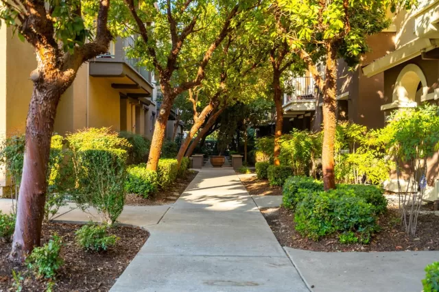 MLS: 20060233 Condo For Sale